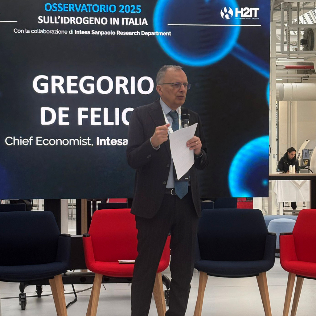 Gregorio de Felice Chief Economist di Intesa Sanpaolo che parla all'evento