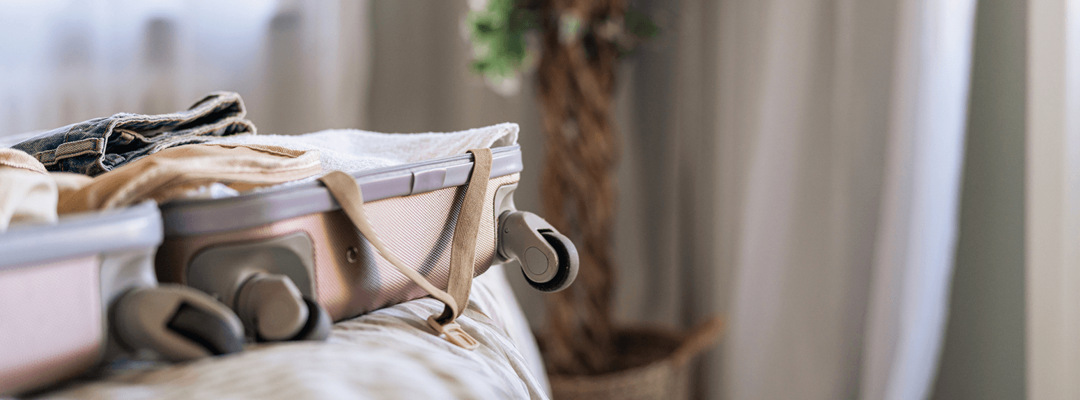 Valigia sul letto