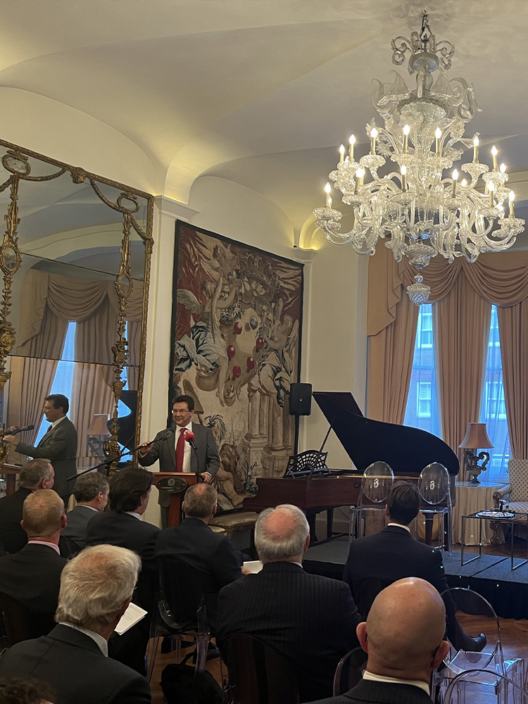 Presentazione report critical raw materials a Londra
